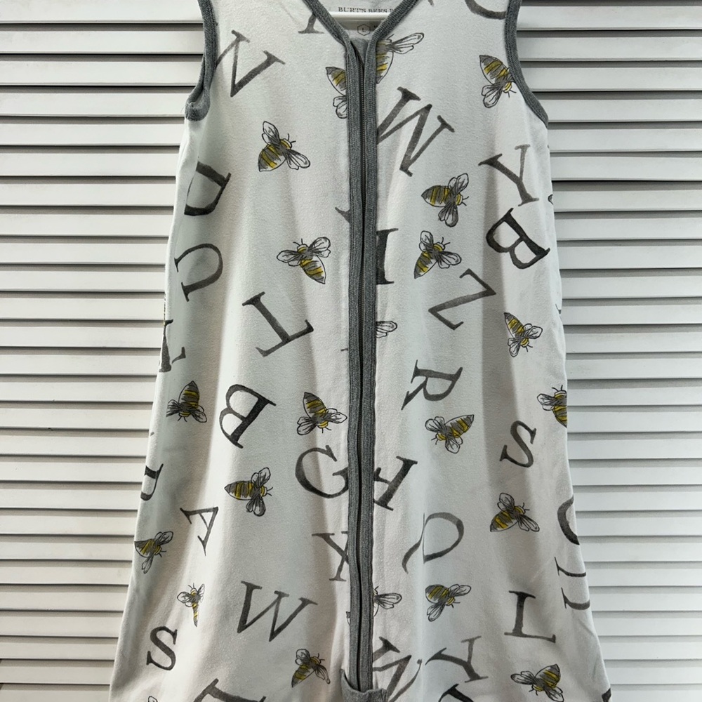 Burts bees size 12-18M bee & alphabet Print Baby Sleep Sack organic